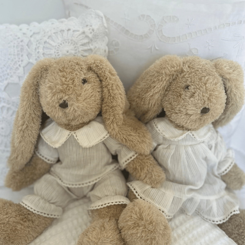 ארנבים בבגד לבן