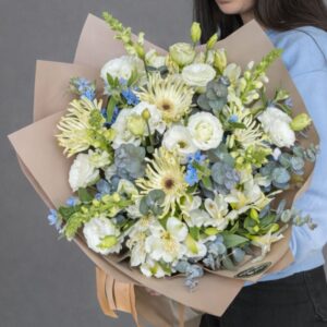 זר פרחים- הרמוניה לבנה