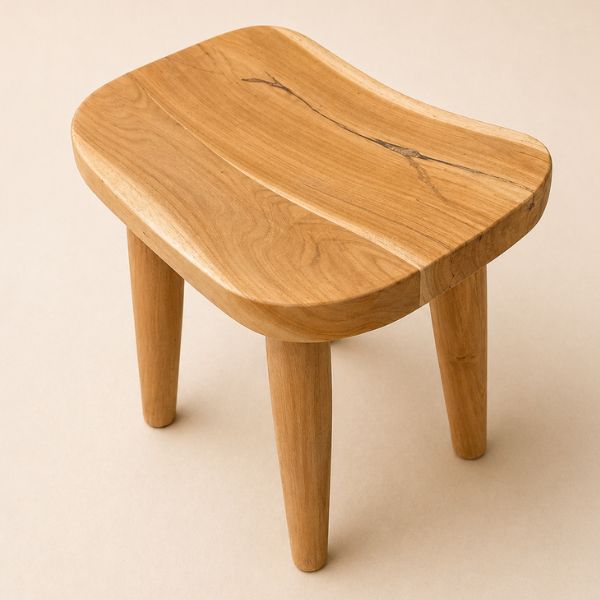 שרפרף עץ מעוצב